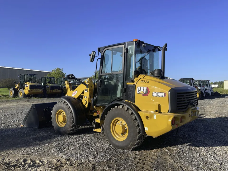 2022 Caterpillar 906 Wheel Loader