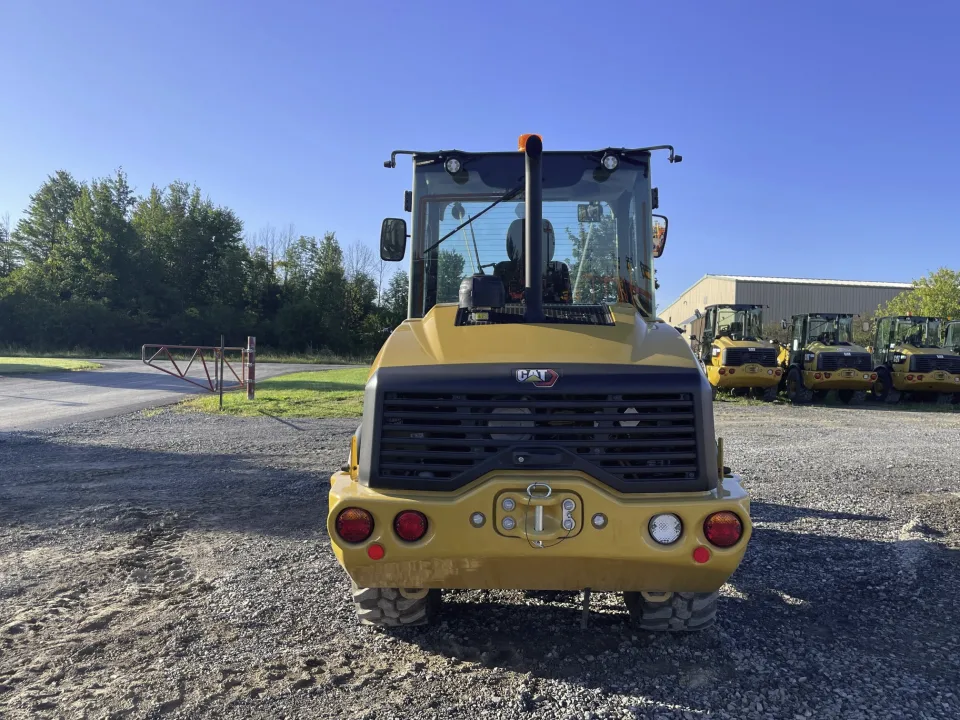 2022 Caterpillar 906 Wheel Loader